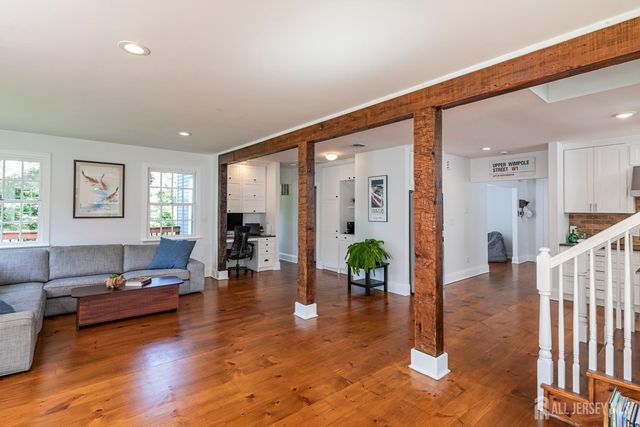 10 Old Nursery Lane, South Brunswick, NJ 08540
