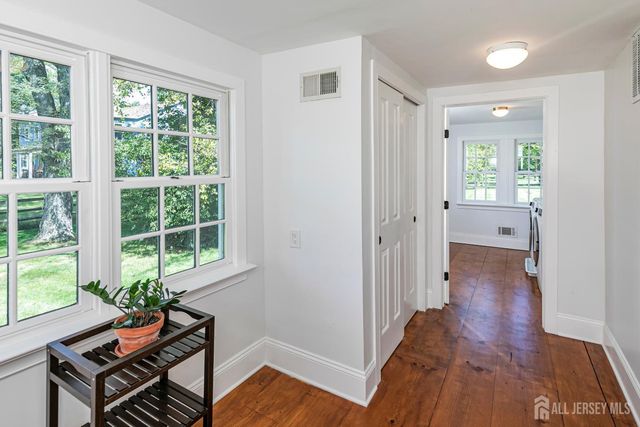 10 Old Nursery Lane, South Brunswick, NJ 08540