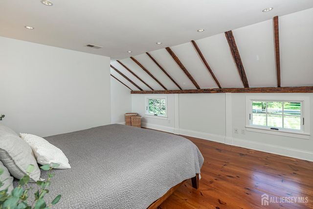 10 Old Nursery Lane, South Brunswick, NJ 08540