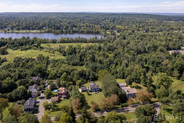 10 Old Nursery Lane, South Brunswick, NJ 08540