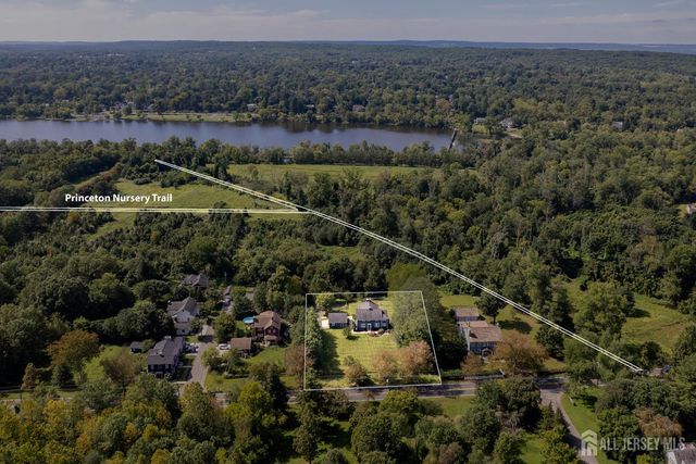 10 Old Nursery Lane, South Brunswick, NJ 08540