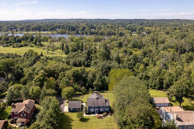 10 Old Nursery Lane, South Brunswick, NJ 08540