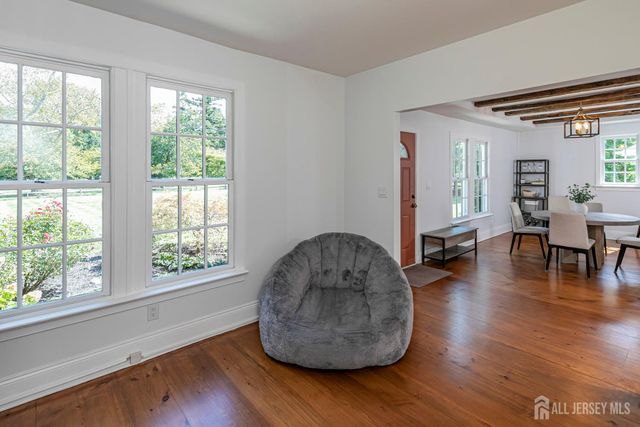 10 Old Nursery Lane, South Brunswick, NJ 08540