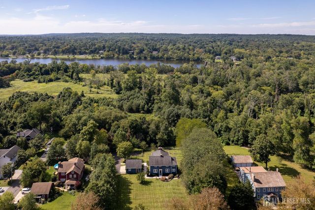 10 Old Nursery Lane, South Brunswick, NJ 08540