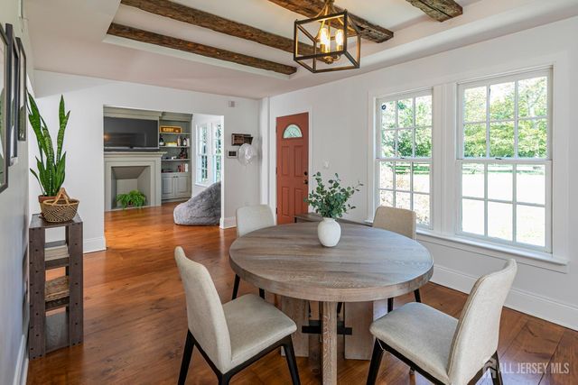 10 Old Nursery Lane, South Brunswick, NJ 08540