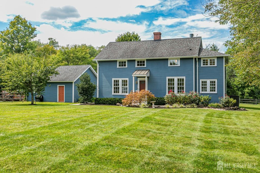 10 Old Nursery Lane, South Brunswick, NJ 08540