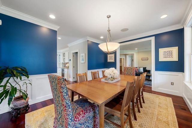 1 Betsy Ln, Dover, MA 02030