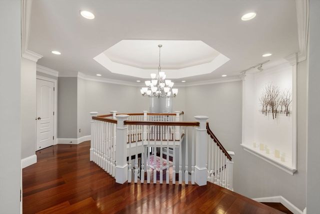 1 Betsy Ln, Dover, MA 02030