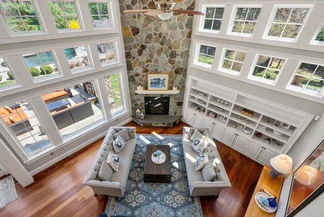 1 Betsy Ln, Dover, MA 02030