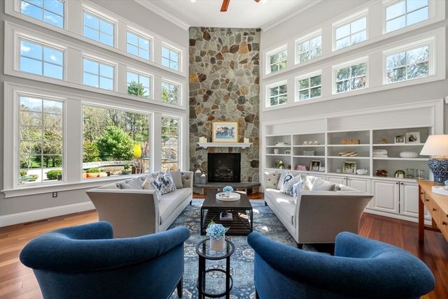1 Betsy Ln, Dover, MA 02030