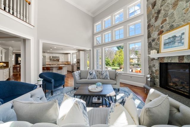 1 Betsy Ln, Dover, MA 02030