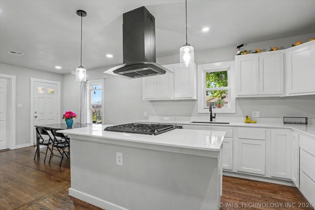 8018 E 1st Street, Tulsa, OK 74112