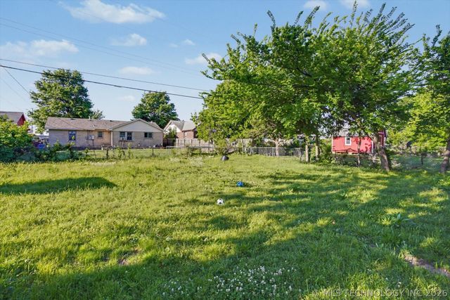 8018 E 1st Street, Tulsa, OK 74112