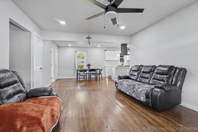 8018 E 1st Street, Tulsa, OK 74112