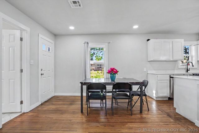 8018 E 1st Street, Tulsa, OK 74112