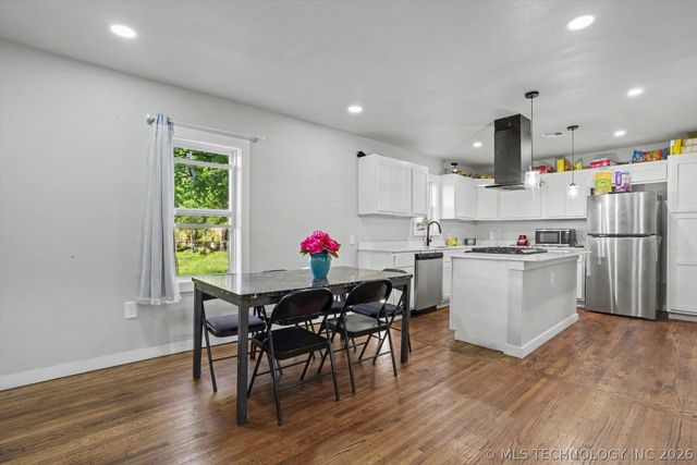 8018 E 1st Street, Tulsa, OK 74112