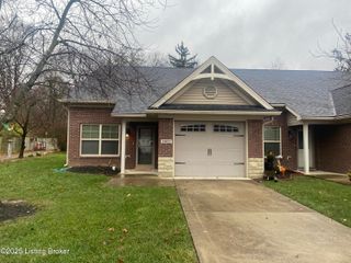 3822 Saint Edwards Dr, Jeffersontown, KY 40299