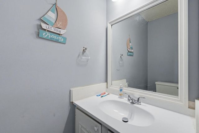 1025 Carolina Rd Apt B4, Conway, SC 29526