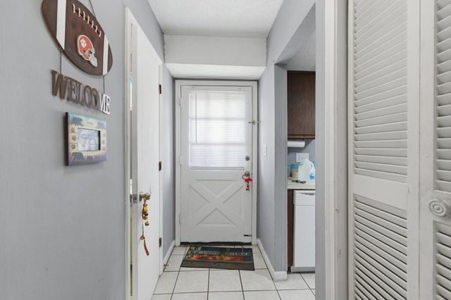 1025 Carolina Rd Apt B4, Conway, SC 29526