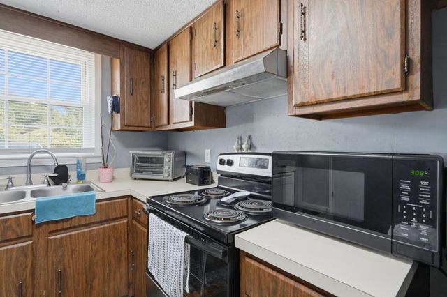 1025 Carolina Rd Apt B4, Conway, SC 29526