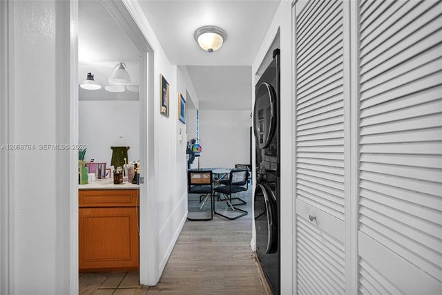 900 SW 8th Street 908, Miami, FL 33130