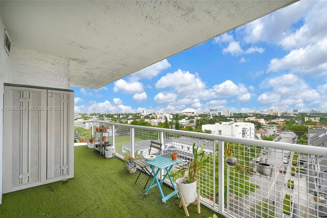 900 SW 8th Street 908, Miami, FL 33130