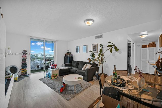 900 SW 8th Street 908, Miami, FL 33130