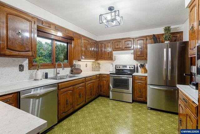 503 Tierra Dr NE, Salem, OR 97301