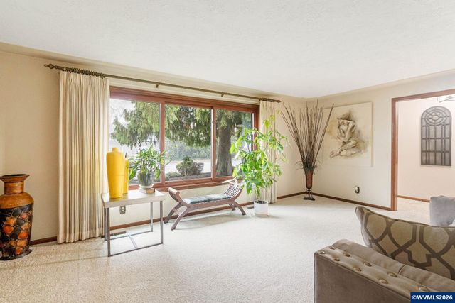 503 Tierra Dr NE, Salem, OR 97301