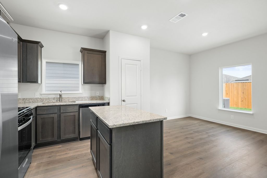 9841 Teton Vista Drive, Fort Worth, TX 76140 — photo 3