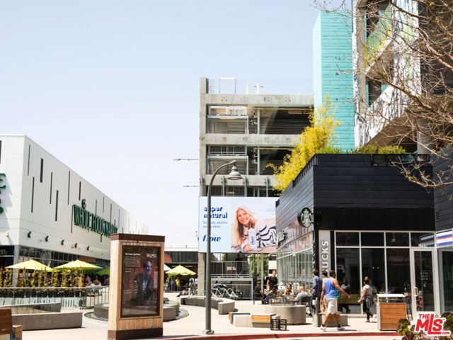 13173 Pacific 202, Los Angeles, CA 90094