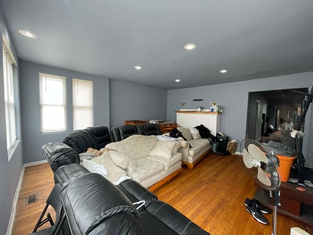 4930 W Adams Street, Chicago, IL 60644