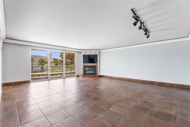 2857 Paradise Road 301, Las Vegas, NV 89109