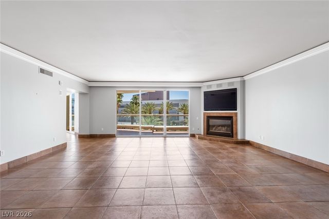 2857 Paradise Road 301, Las Vegas, NV 89109