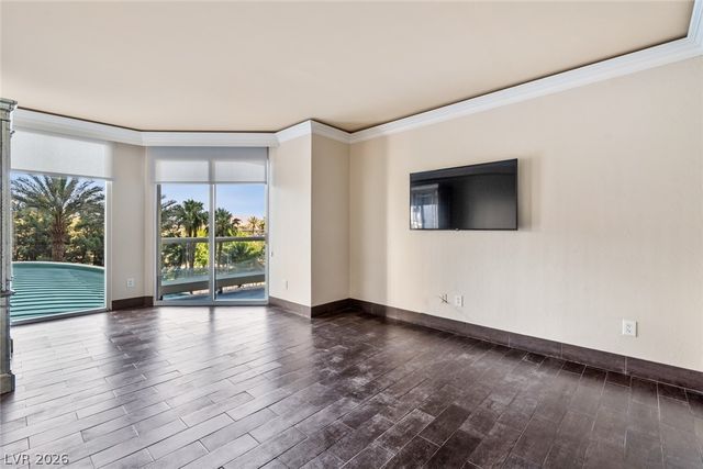 2857 Paradise Road 301, Las Vegas, NV 89109