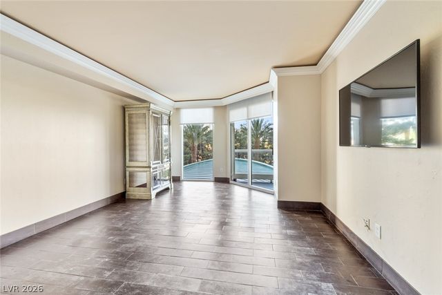 2857 Paradise Road 301, Las Vegas, NV 89109
