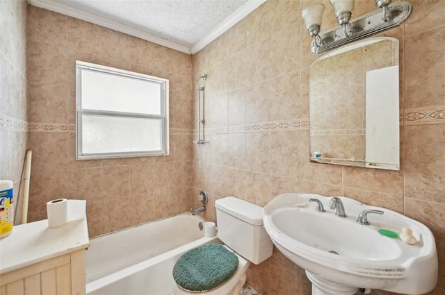 2524 NOVUS STREET, Sarasota, FL 34237