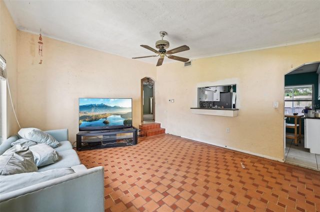 2524 NOVUS STREET, Sarasota, FL 34237