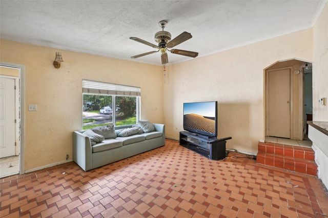 2524 NOVUS STREET, Sarasota, FL 34237