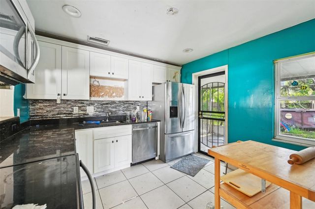 2524 NOVUS STREET, Sarasota, FL 34237