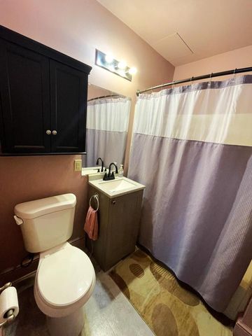 2401 W Plainfield AVENUE, Milwaukee, WI 53221