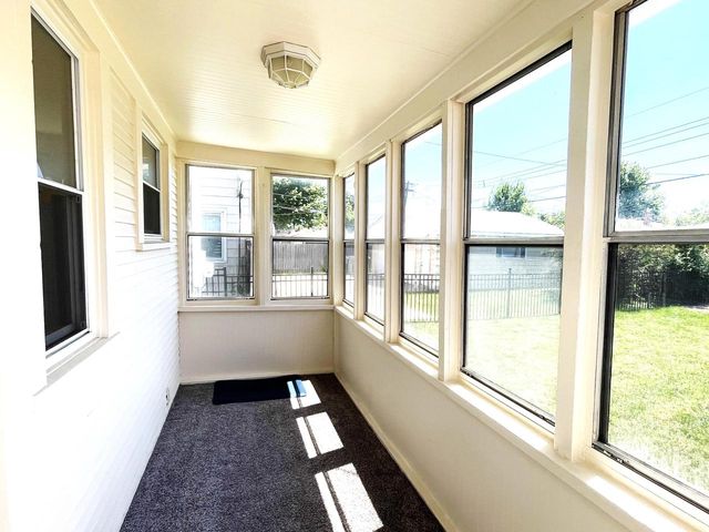 2401 W Plainfield AVENUE, Milwaukee, WI 53221