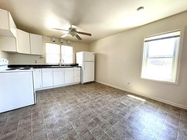 2401 W Plainfield AVENUE, Milwaukee, WI 53221
