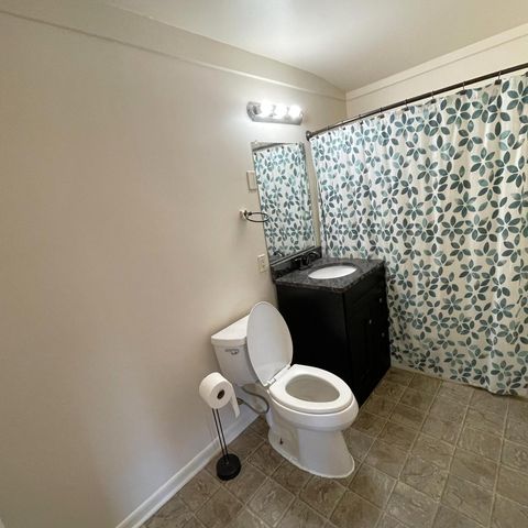 2401 W Plainfield AVENUE, Milwaukee, WI 53221