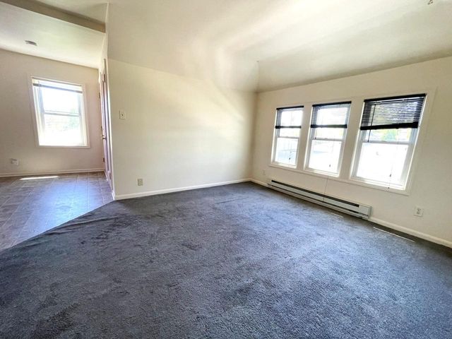 2401 W Plainfield AVENUE, Milwaukee, WI 53221