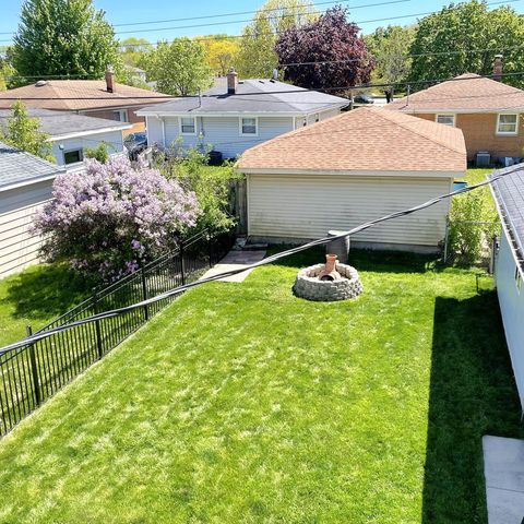 2401 W Plainfield AVENUE, Milwaukee, WI 53221