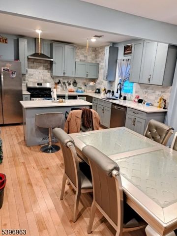 149 Smith St, Newark City, NJ 07106