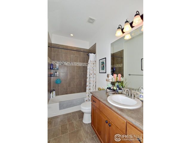 2172 Cape Hatteras Dr 2, Windsor, CO 80550