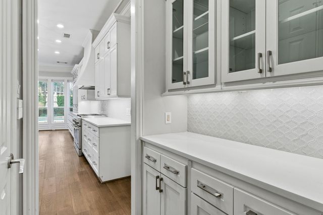 4525 Braeburn Drive, Bellaire, TX 77401