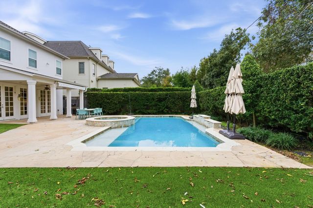 4525 Braeburn Drive, Bellaire, TX 77401